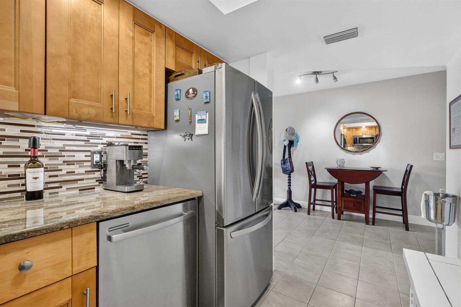 120 Lehane Terrace 308 photo 9