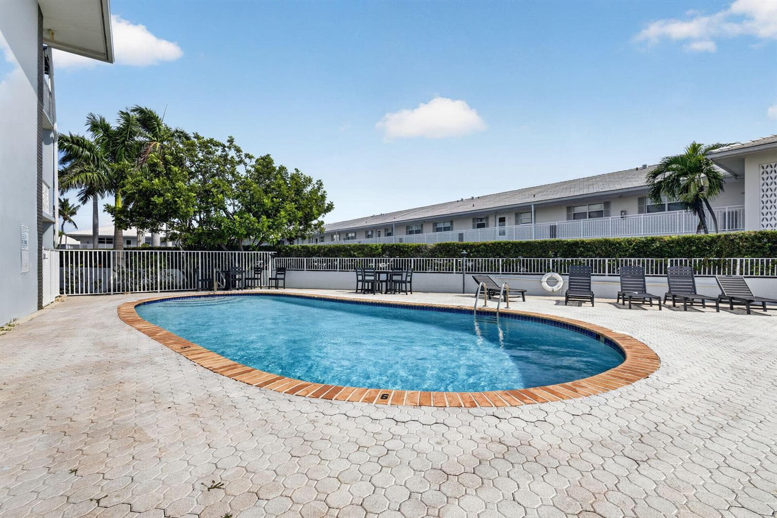 120 Lehane Terrace 308 photo 25