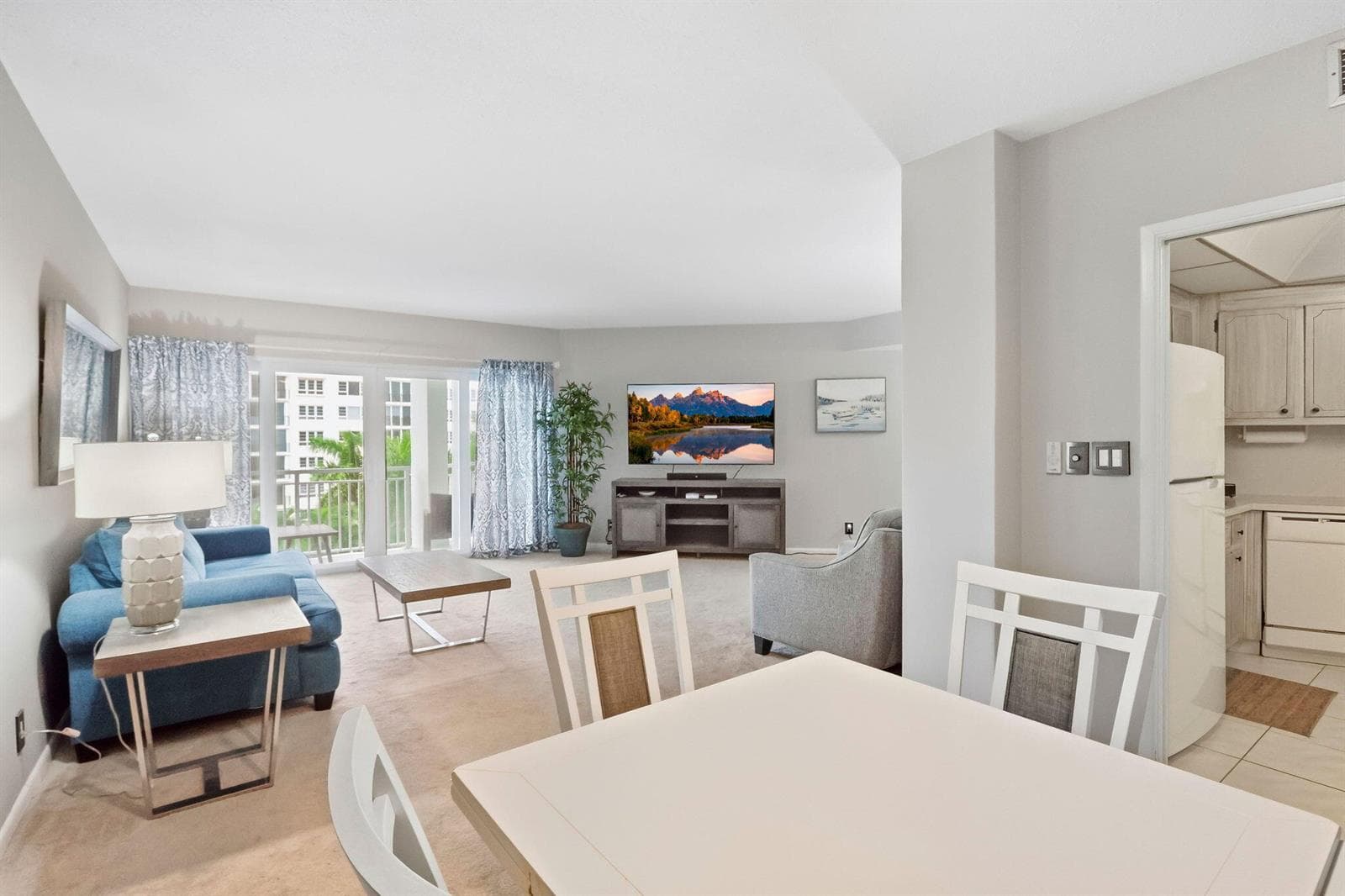 1000 Lowry Street 5G photo 7