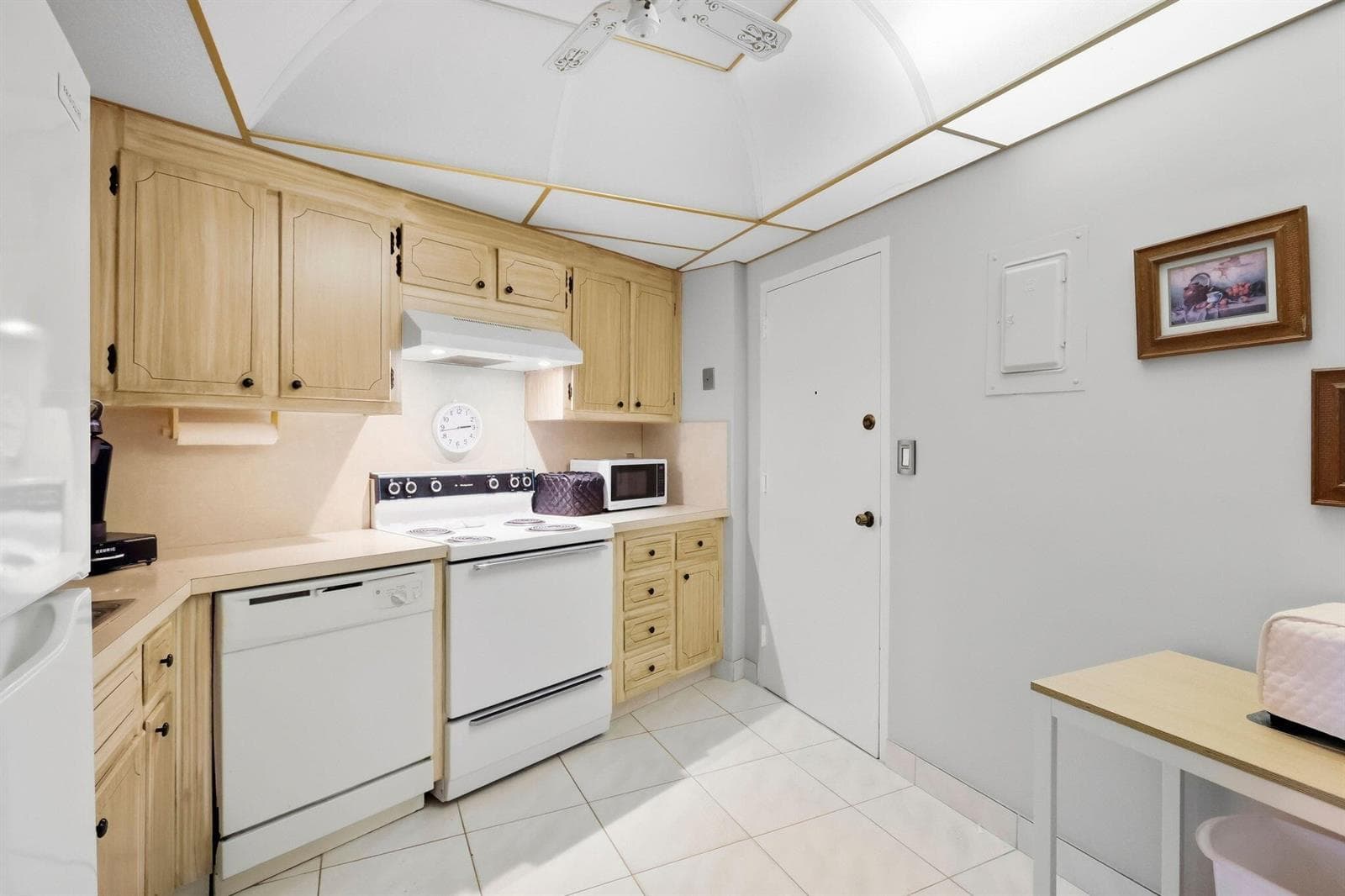 1000 Lowry Street 5G photo 9