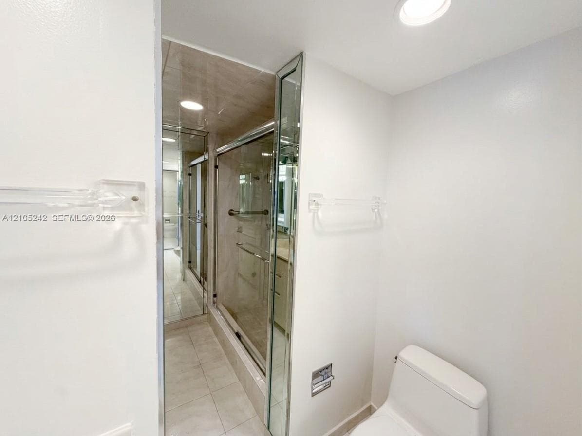 600 Three Islands Blvd 1722 photo 9