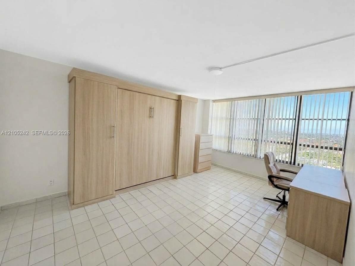 600 Three Islands Blvd 1722 photo 8