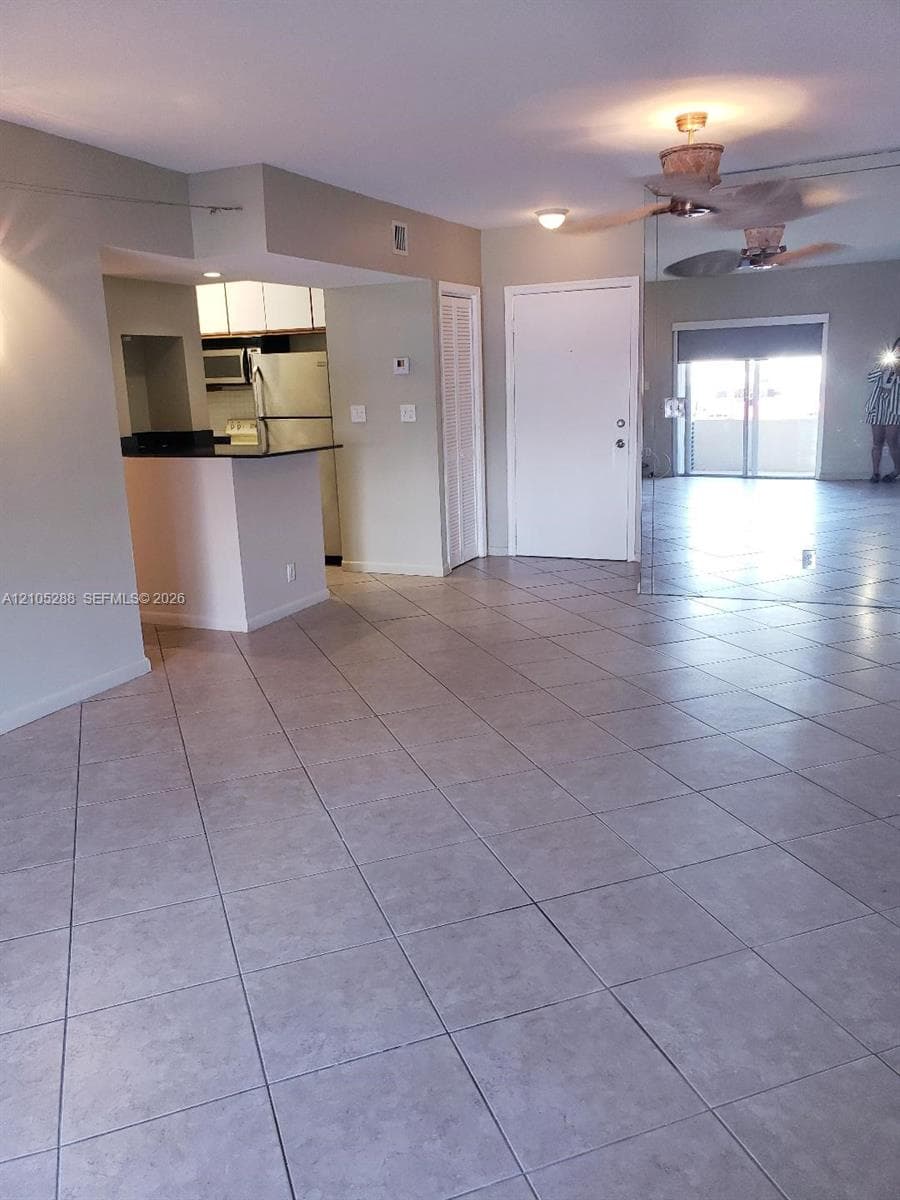 200 S Birch Rd 102 photo 8