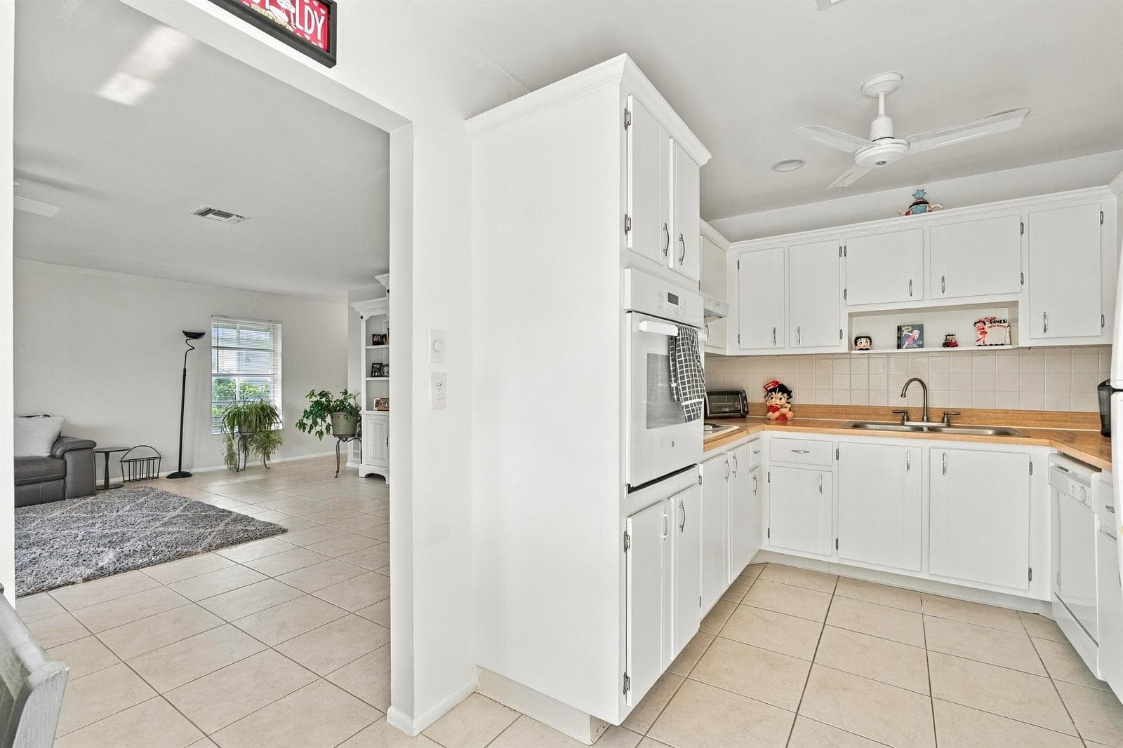 2886 FERNLEY Drive E 32 photo 7