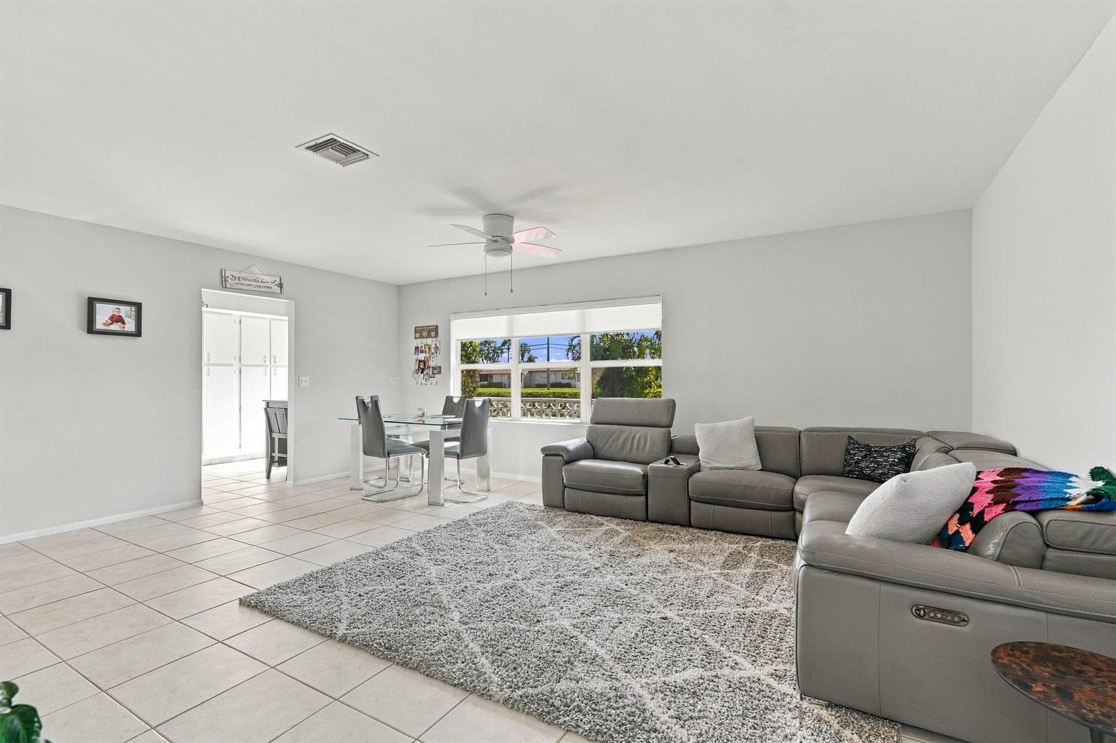 2886 FERNLEY Drive E 32 photo 5