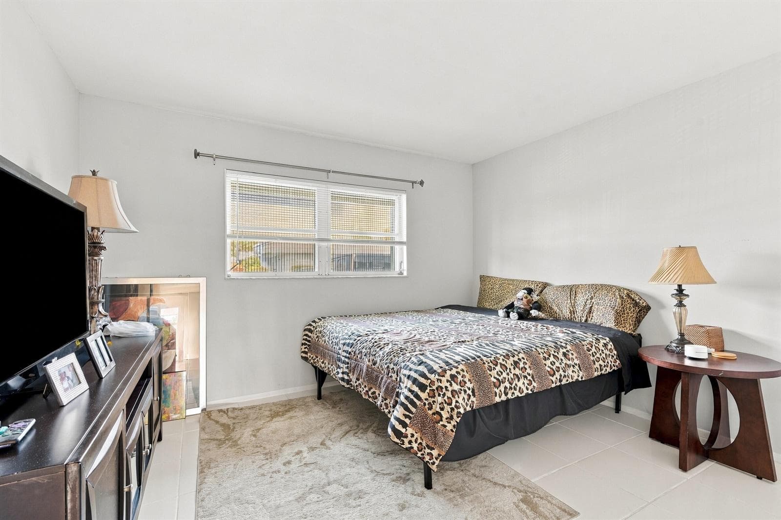 2886 FERNLEY Drive E 32 photo 10