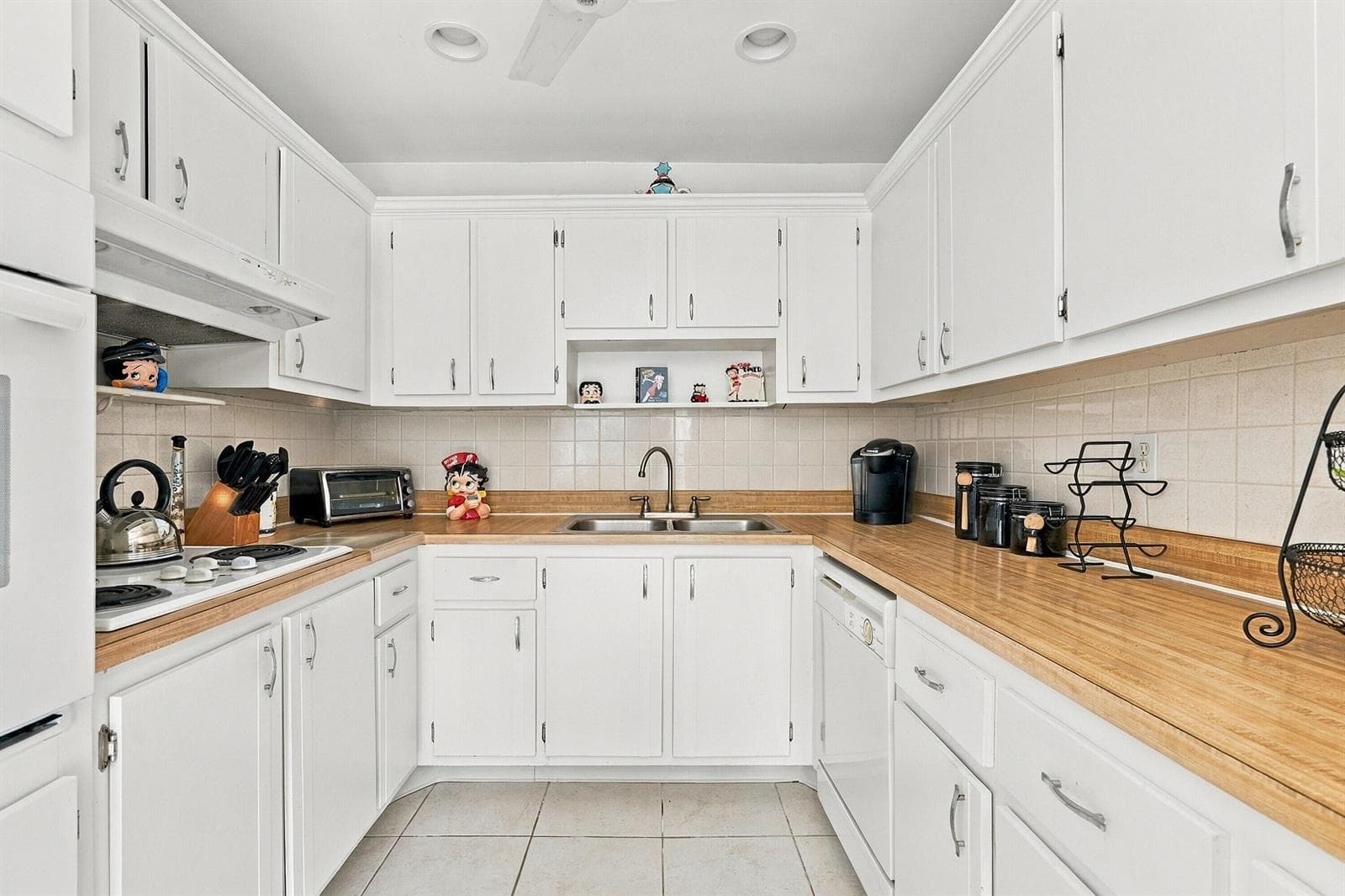 2886 FERNLEY Drive E 32 photo 8