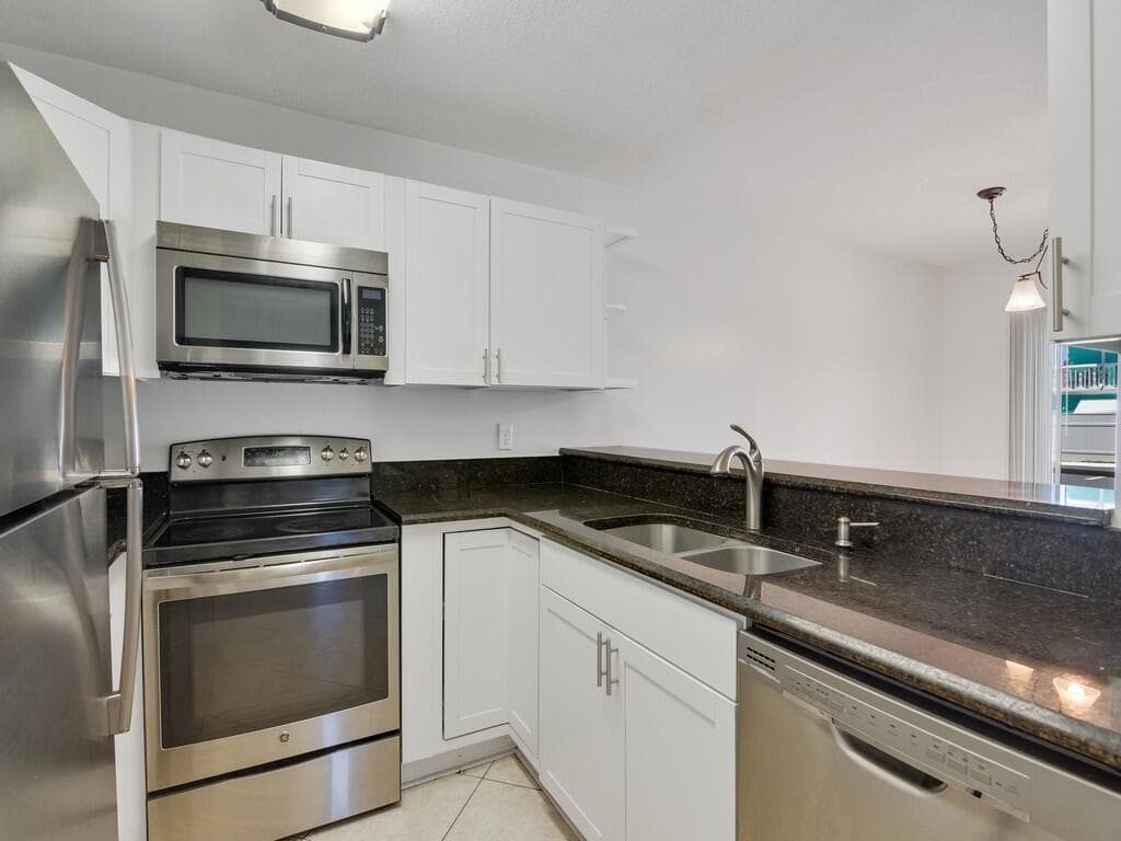 1845 ROBALO Drive 106D photo 2