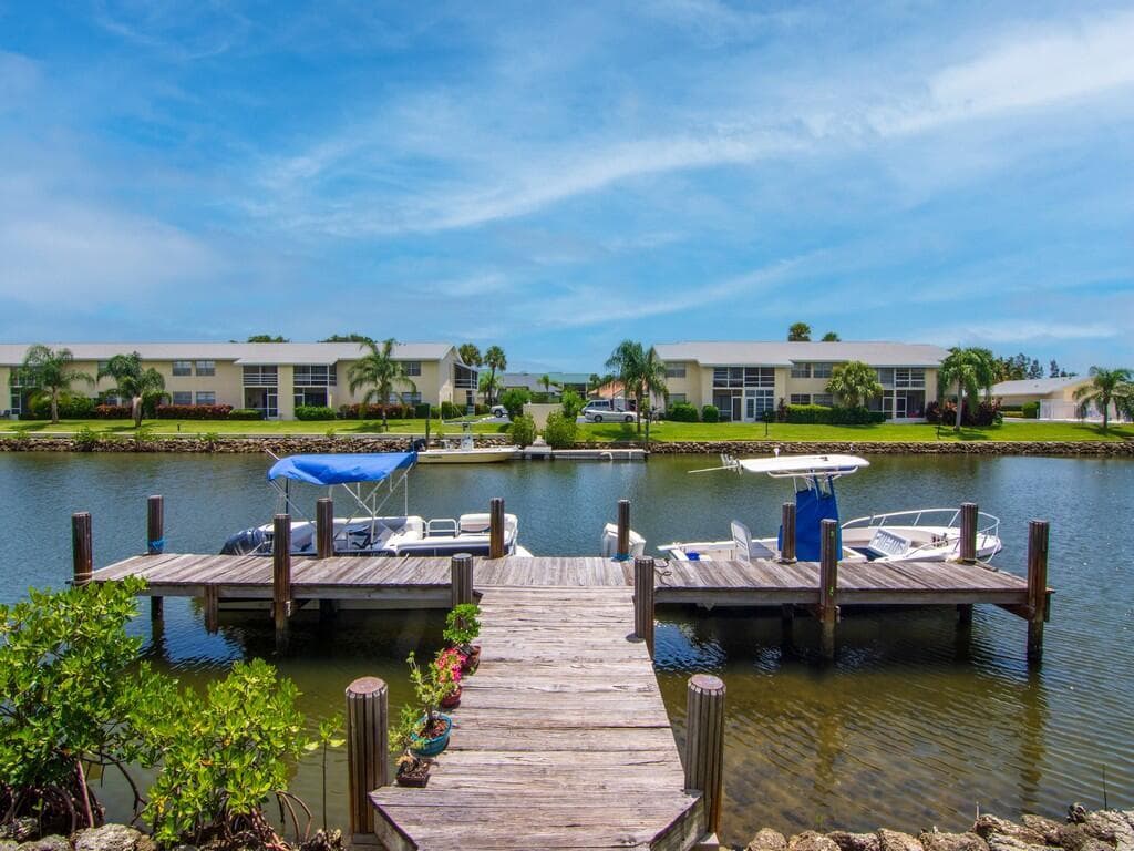 1845 ROBALO Drive 106D photo 17