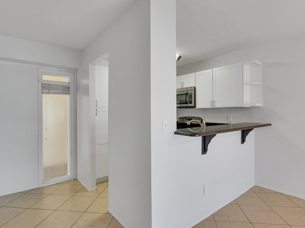 1845 ROBALO Drive 106D photo 3