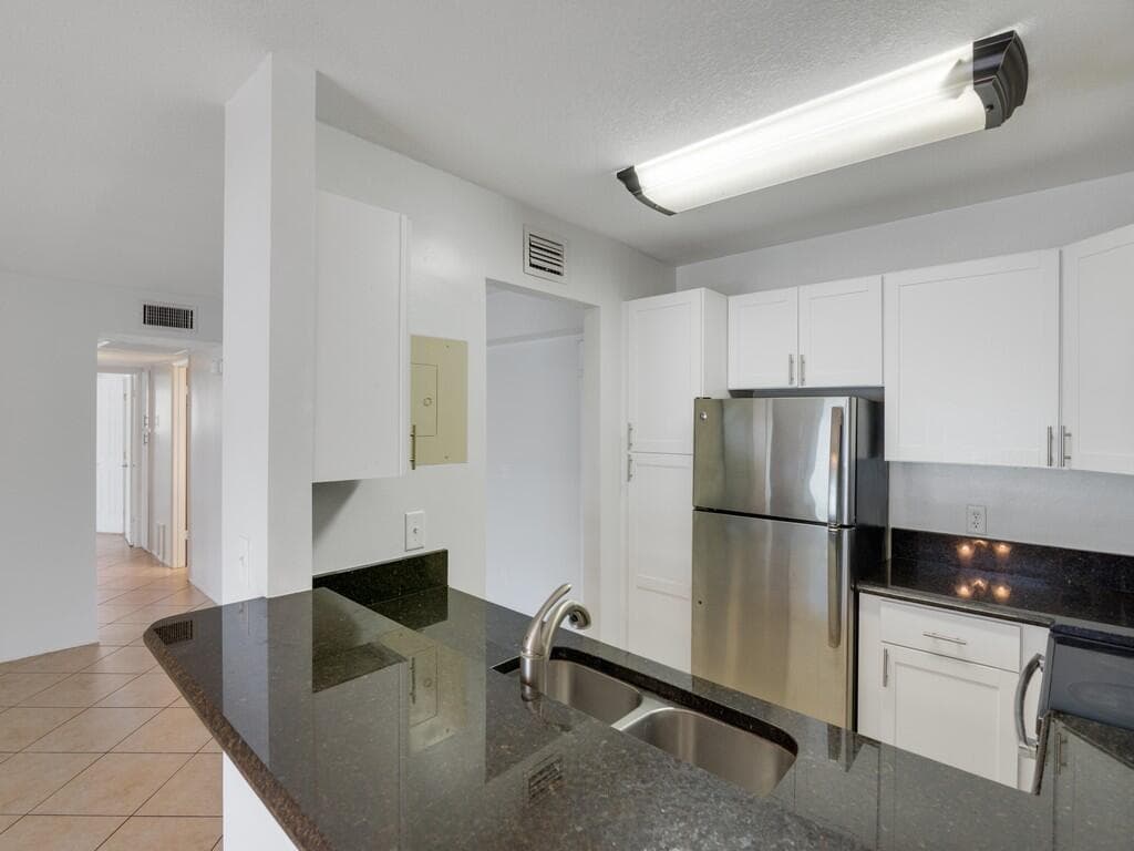 1845 ROBALO Drive 106D photo 1