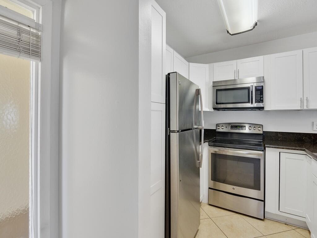 1845 ROBALO Drive 106D photo 5