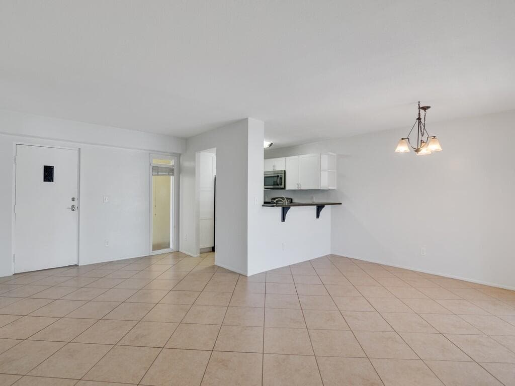 1845 ROBALO Drive 106D photo 9