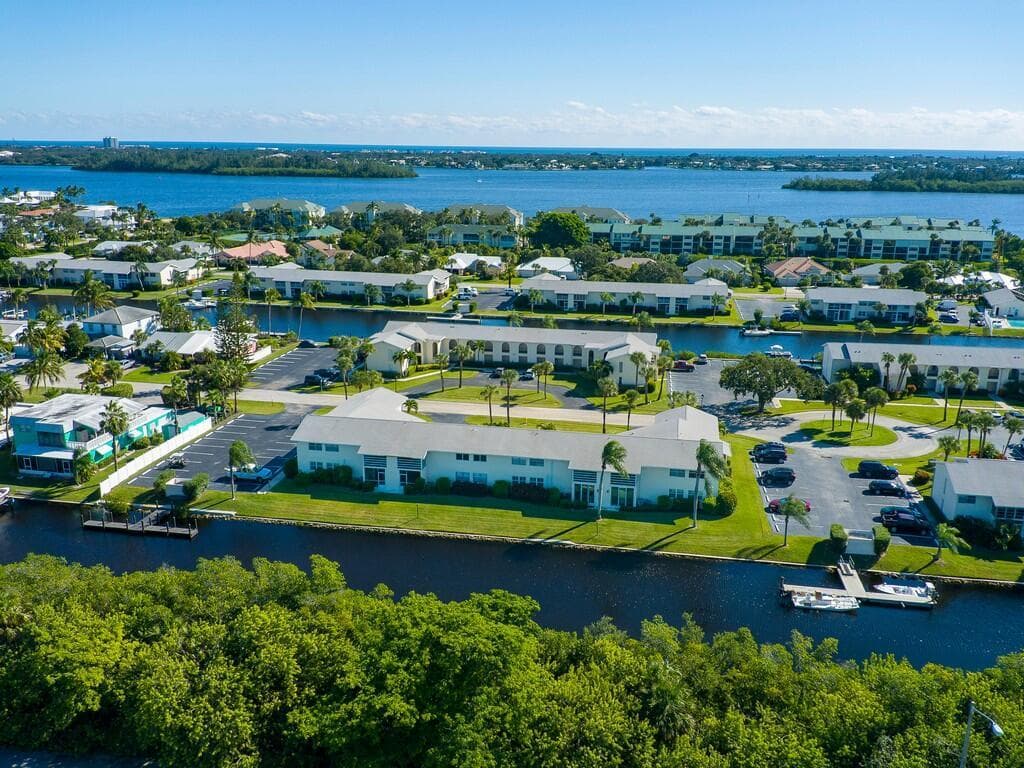 1845 ROBALO Drive 106D photo 15