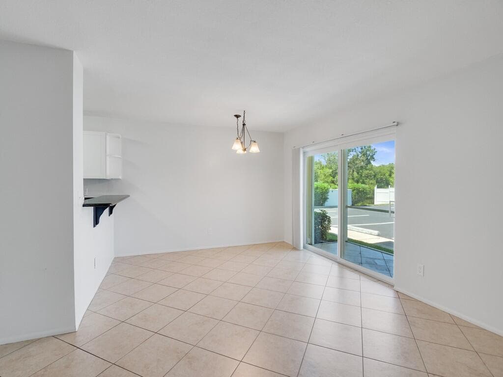 1845 ROBALO Drive 106D photo 4
