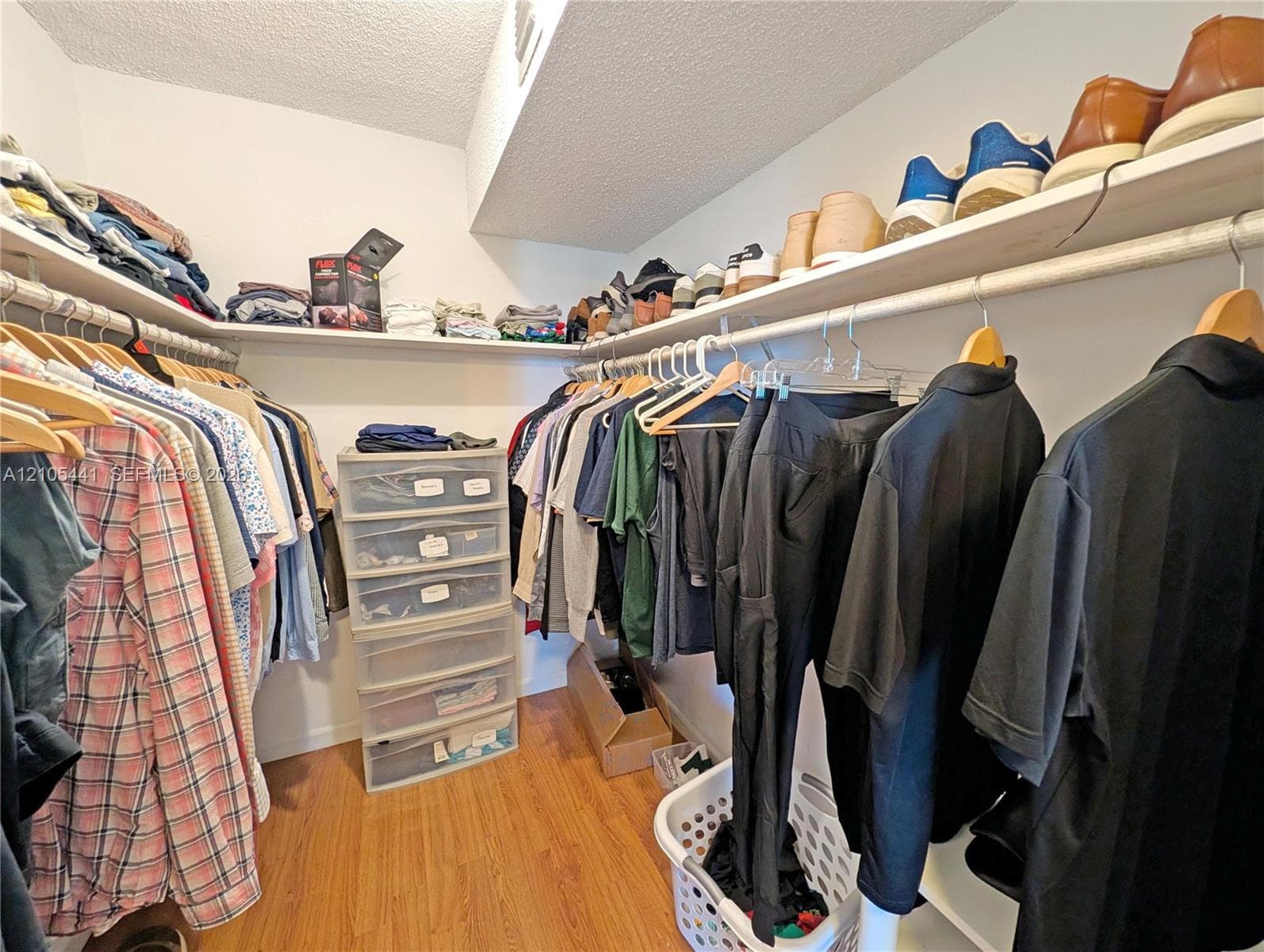 437 Golden Isles Dr 15F photo 16