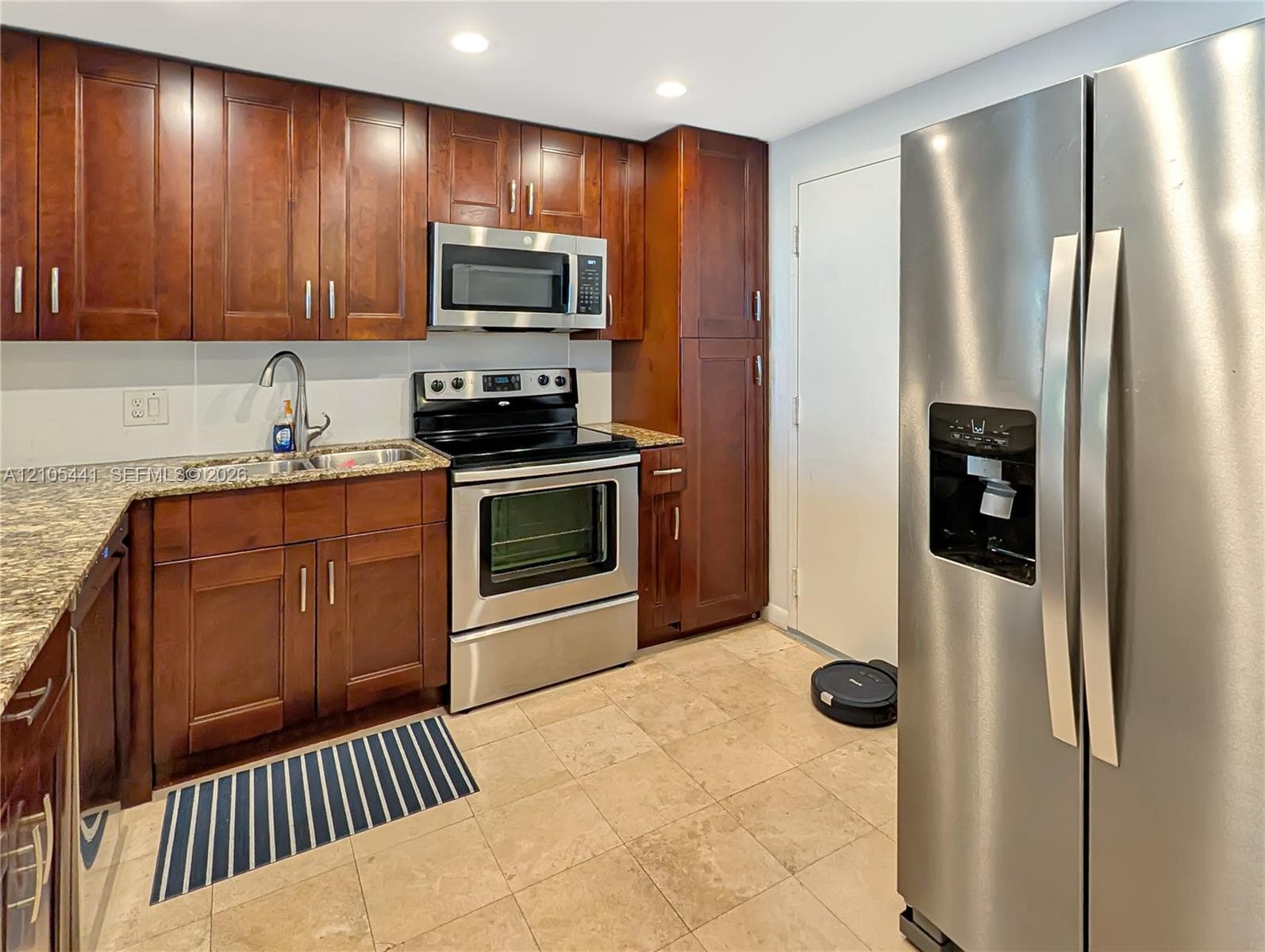 437 Golden Isles Dr 15F photo 8