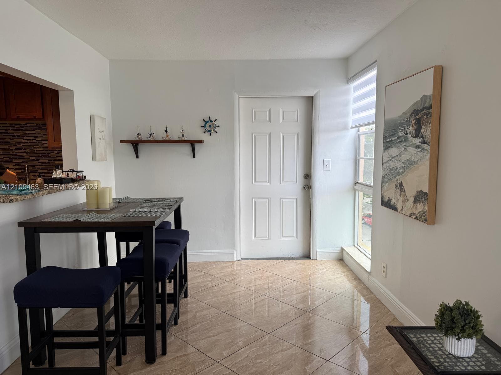 2420 Diana Dr 407 photo 6