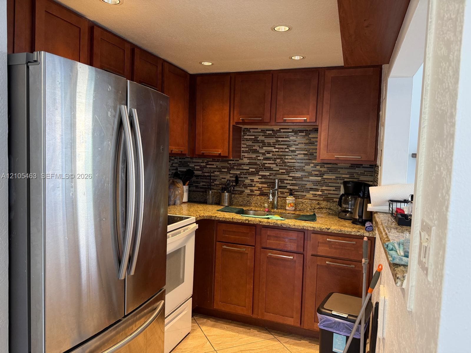 2420 Diana Dr 407 photo 4