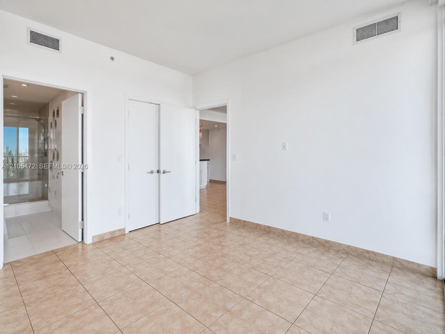 888 Biscayne Blvd 811 photo 4