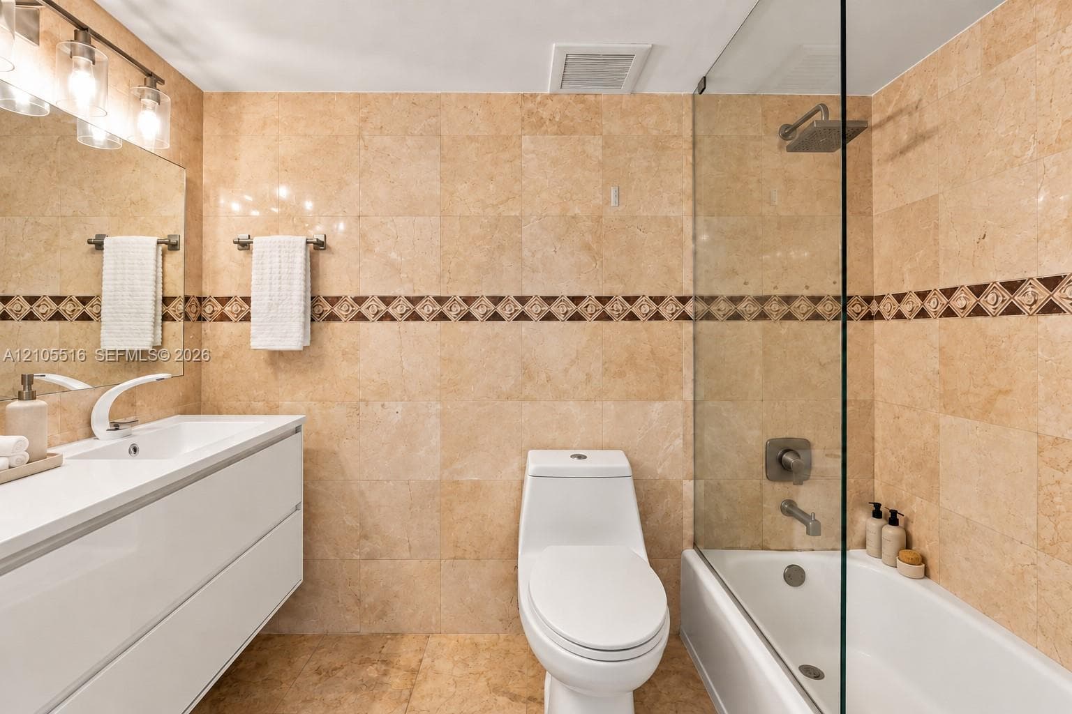 7601 E Treasure Dr 1619 photo 16
