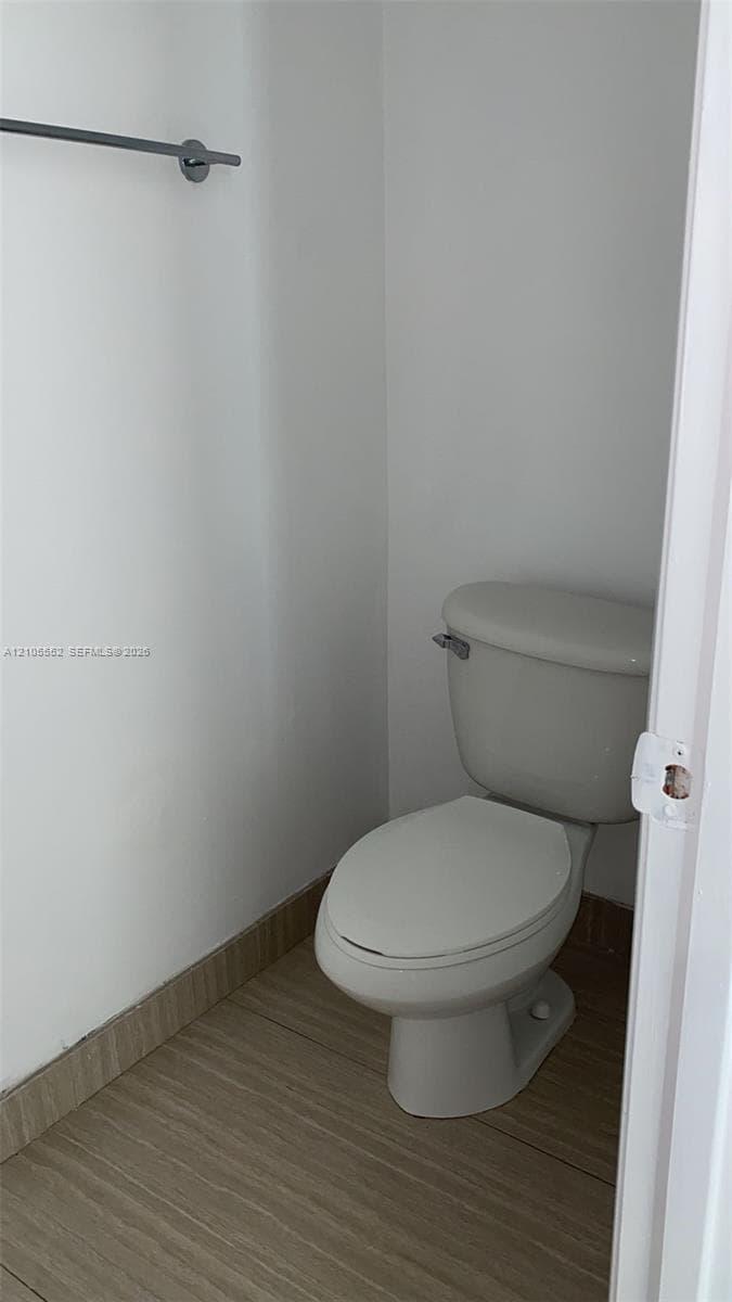 90 SW 3rd St 3907 photo 19