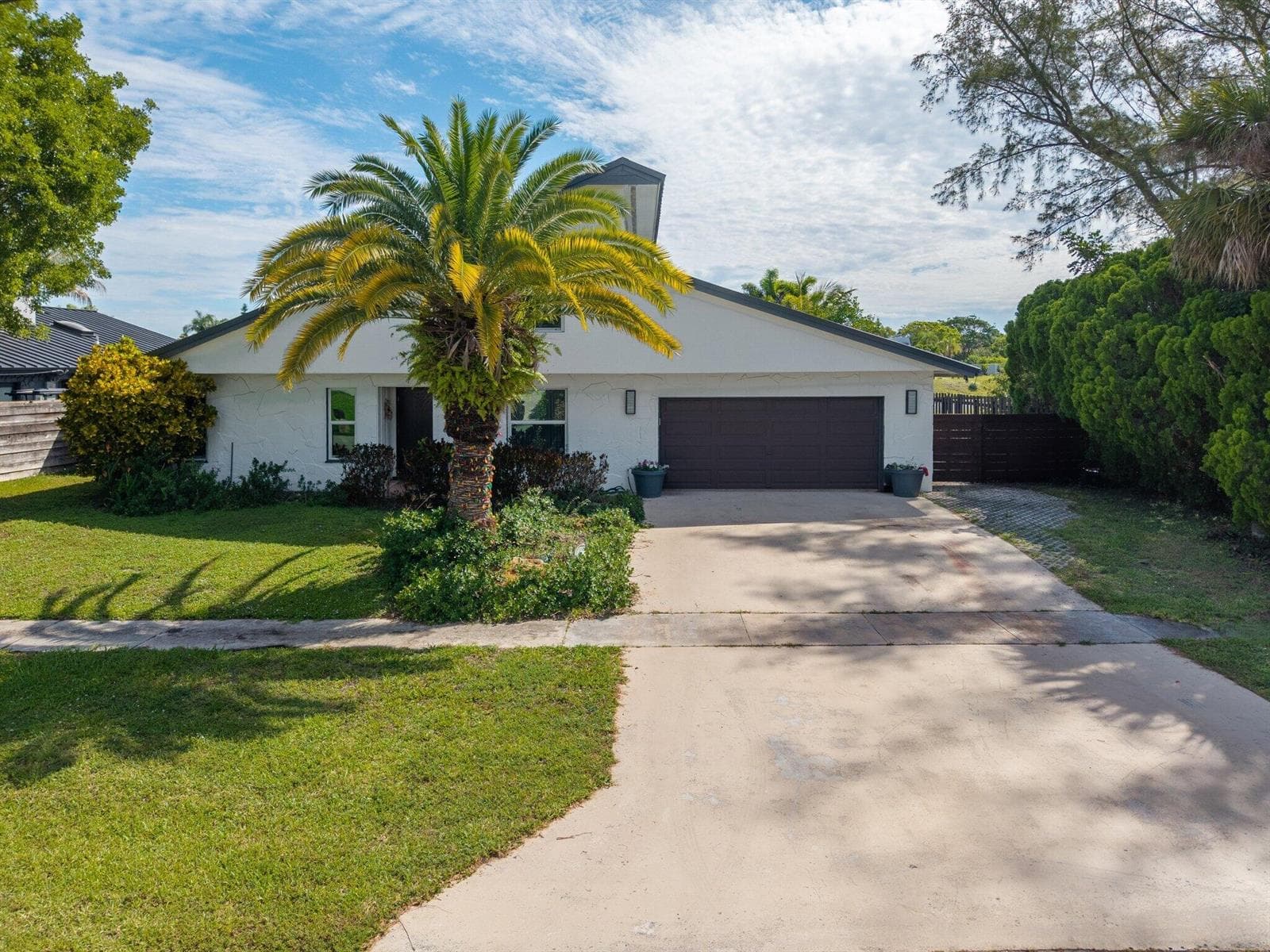 33 OREGON Lane photo 1