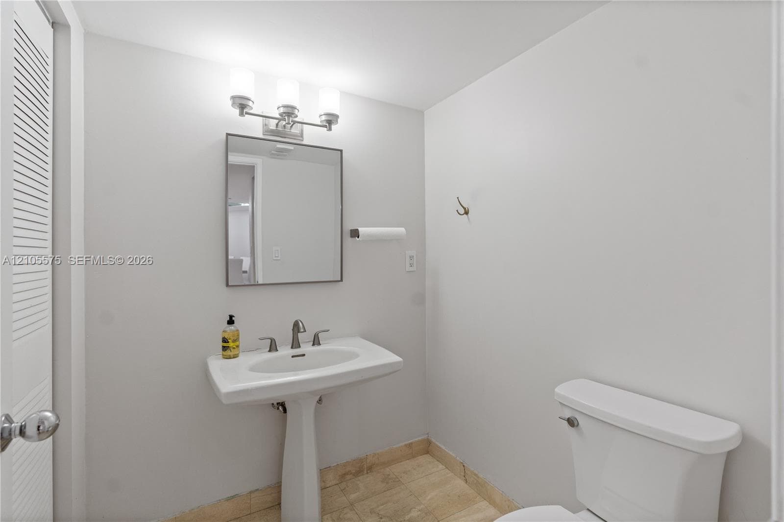 3600 Mystic Pointe Dr 215 photo 12