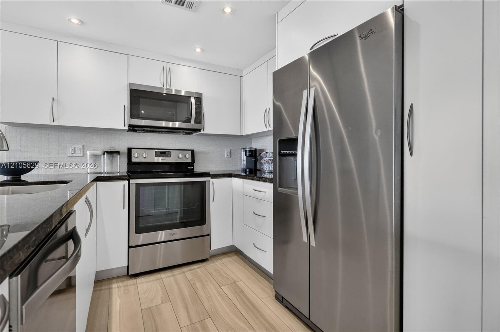 100 Bayview Dr 710 photo 6