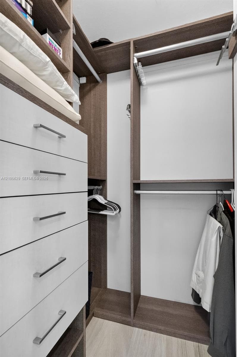 100 Bayview Dr 710 photo 22