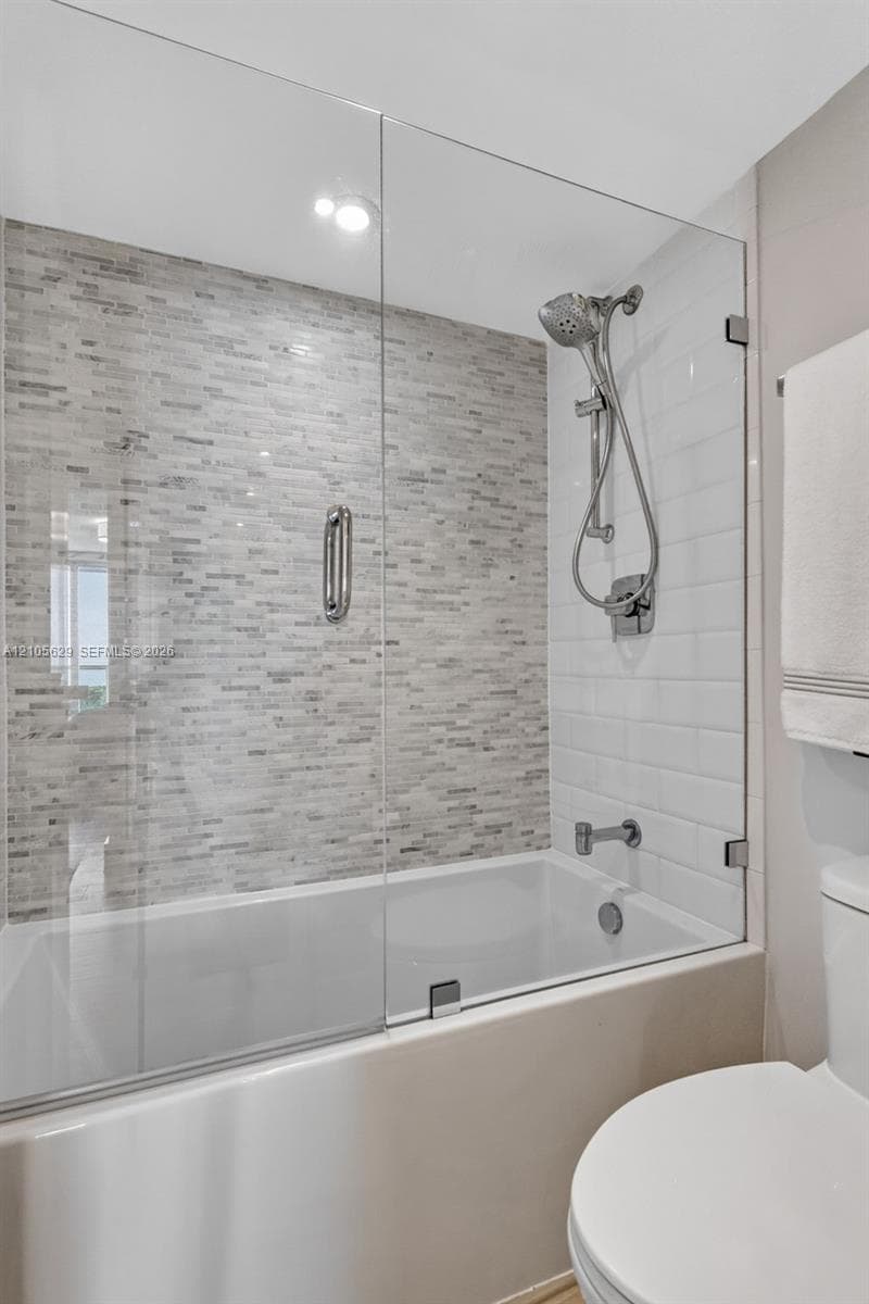 100 Bayview Dr 710 photo 20