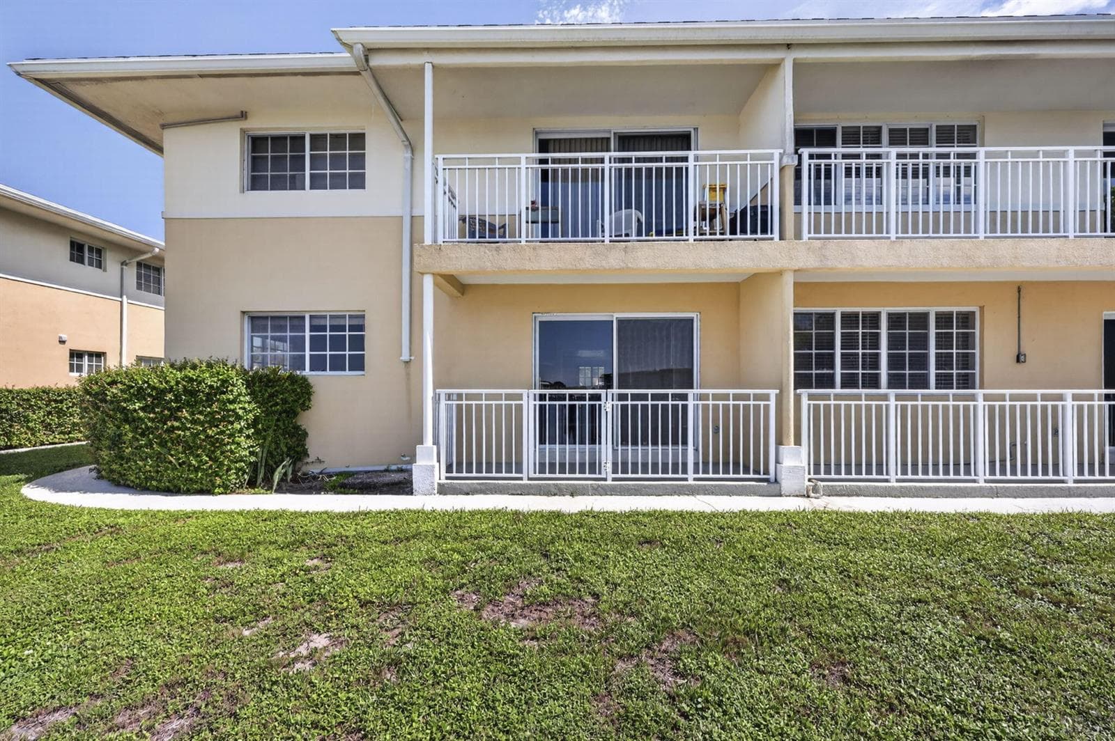 405 SOUTHWIND Drive 3 photo 23