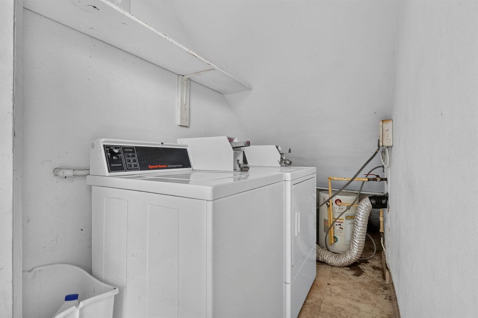 405 SOUTHWIND Drive 3 photo 22