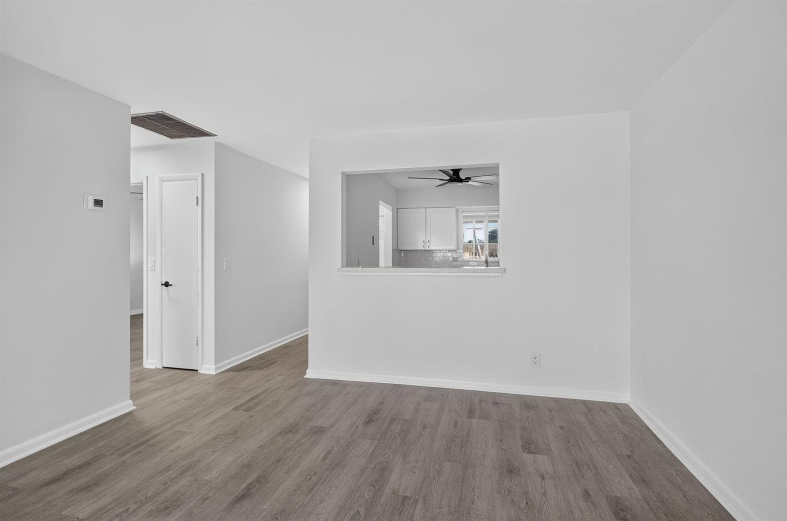 405 SOUTHWIND Drive 5 photo 17