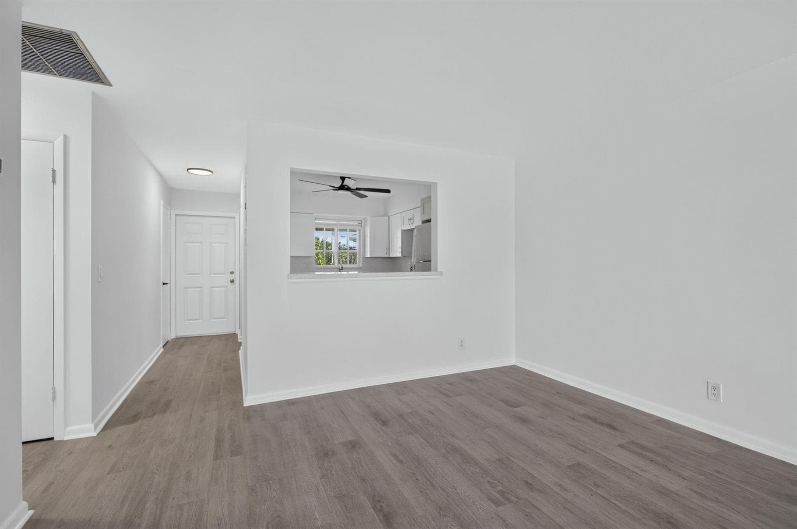 405 SOUTHWIND Drive 5 photo 16