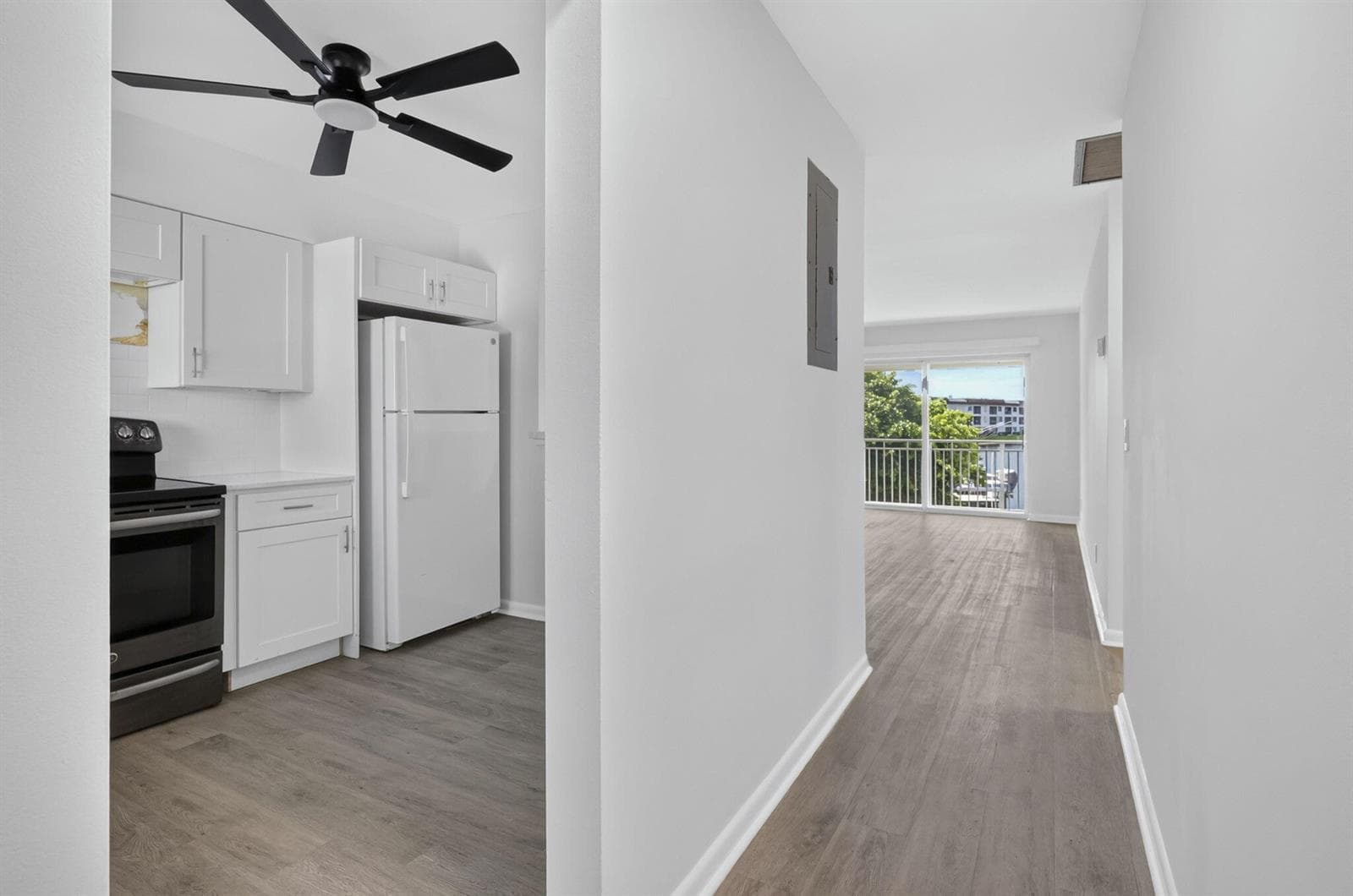 405 SOUTHWIND Drive 5 photo 7