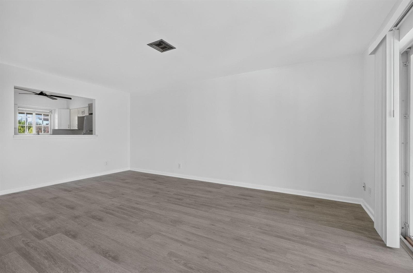 405 SOUTHWIND Drive 5 photo 21