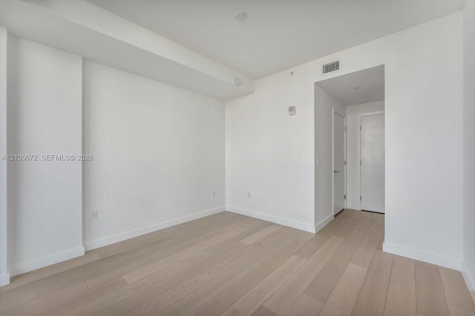 9201 E Bay Harbor Dr 804 photo 6
