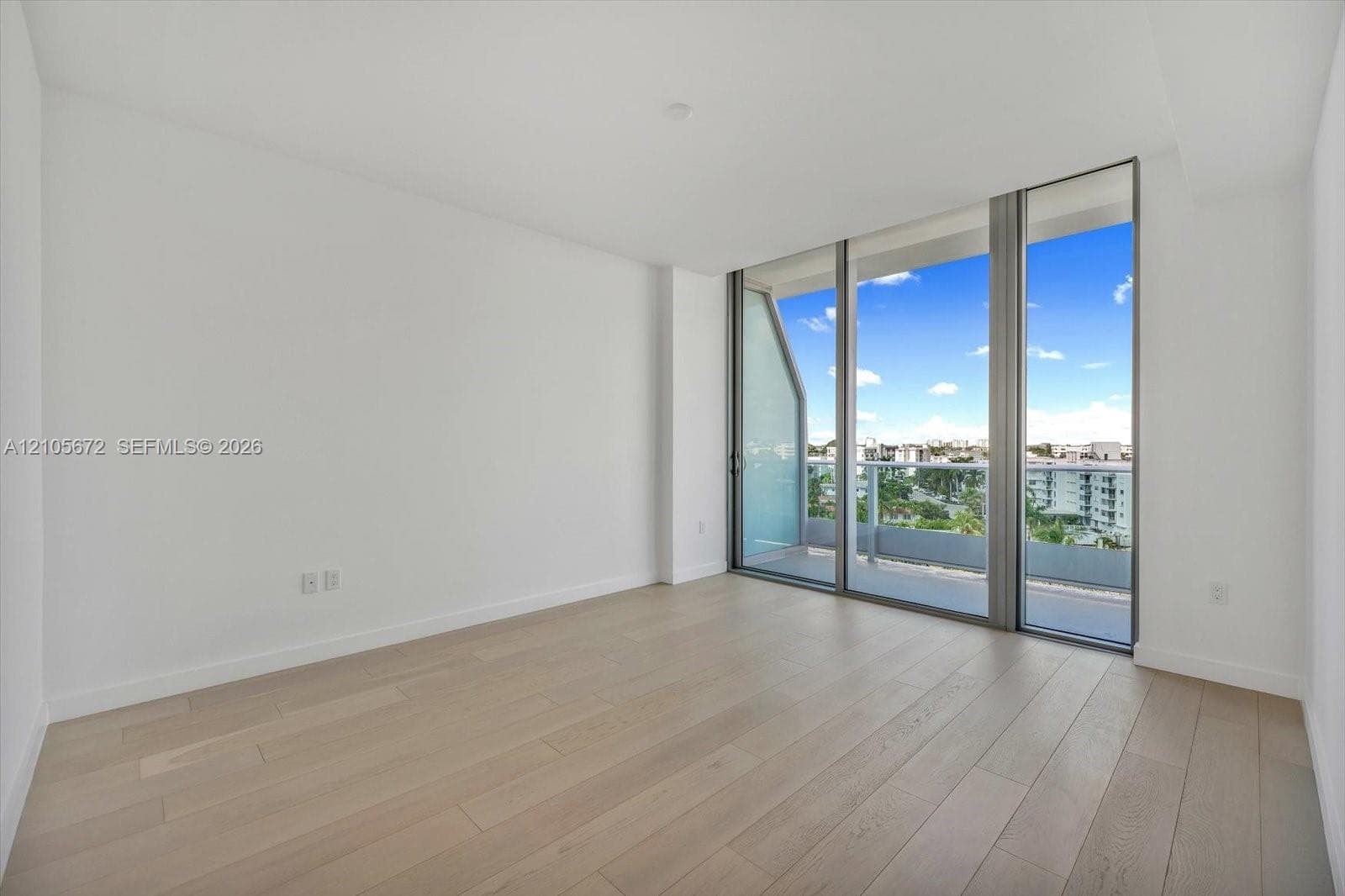 9201 E Bay Harbor Dr 804 photo 8