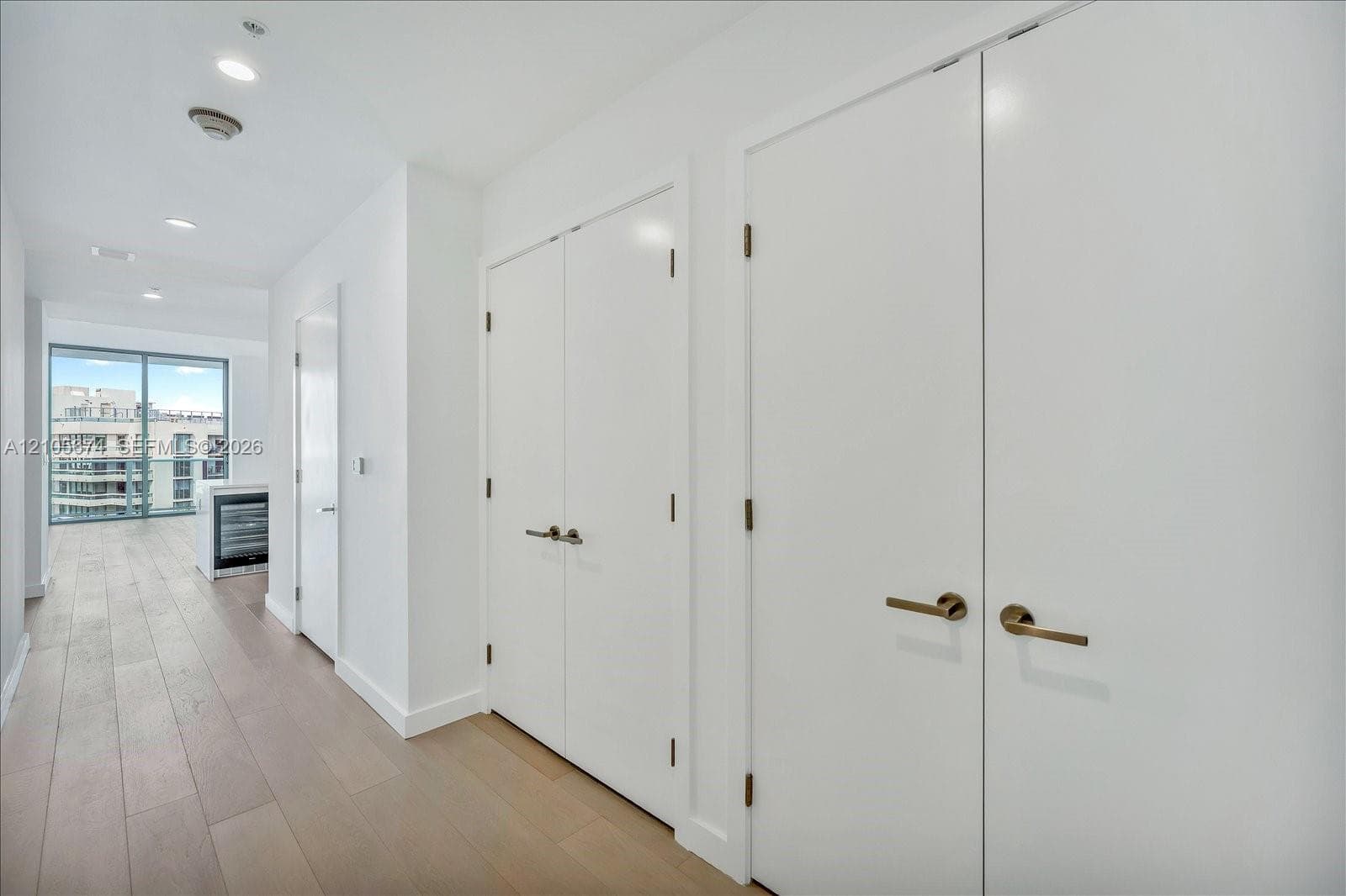 9201 E Bay Harbor Dr 710 photo 22