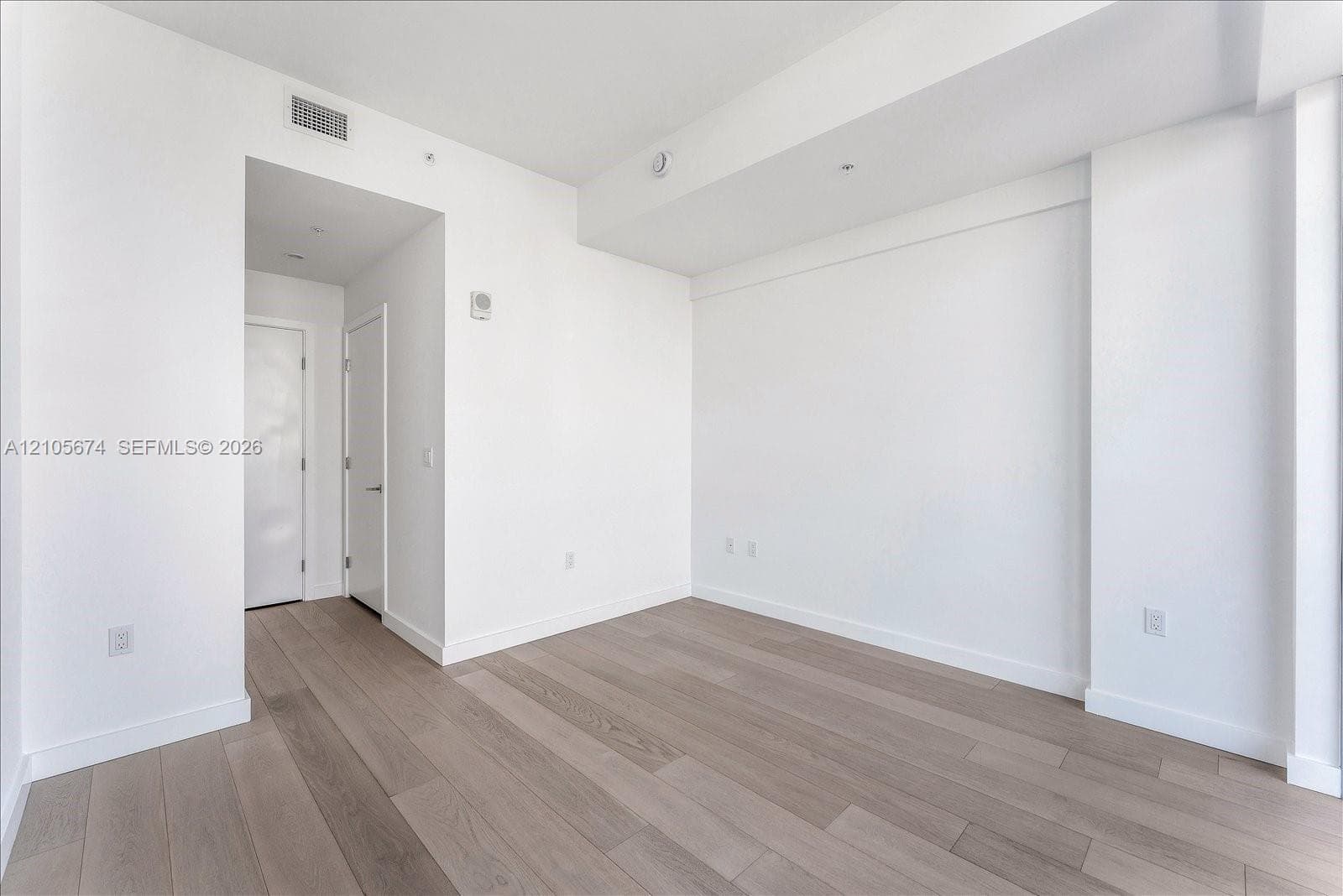 9201 E Bay Harbor Dr 710 photo 10