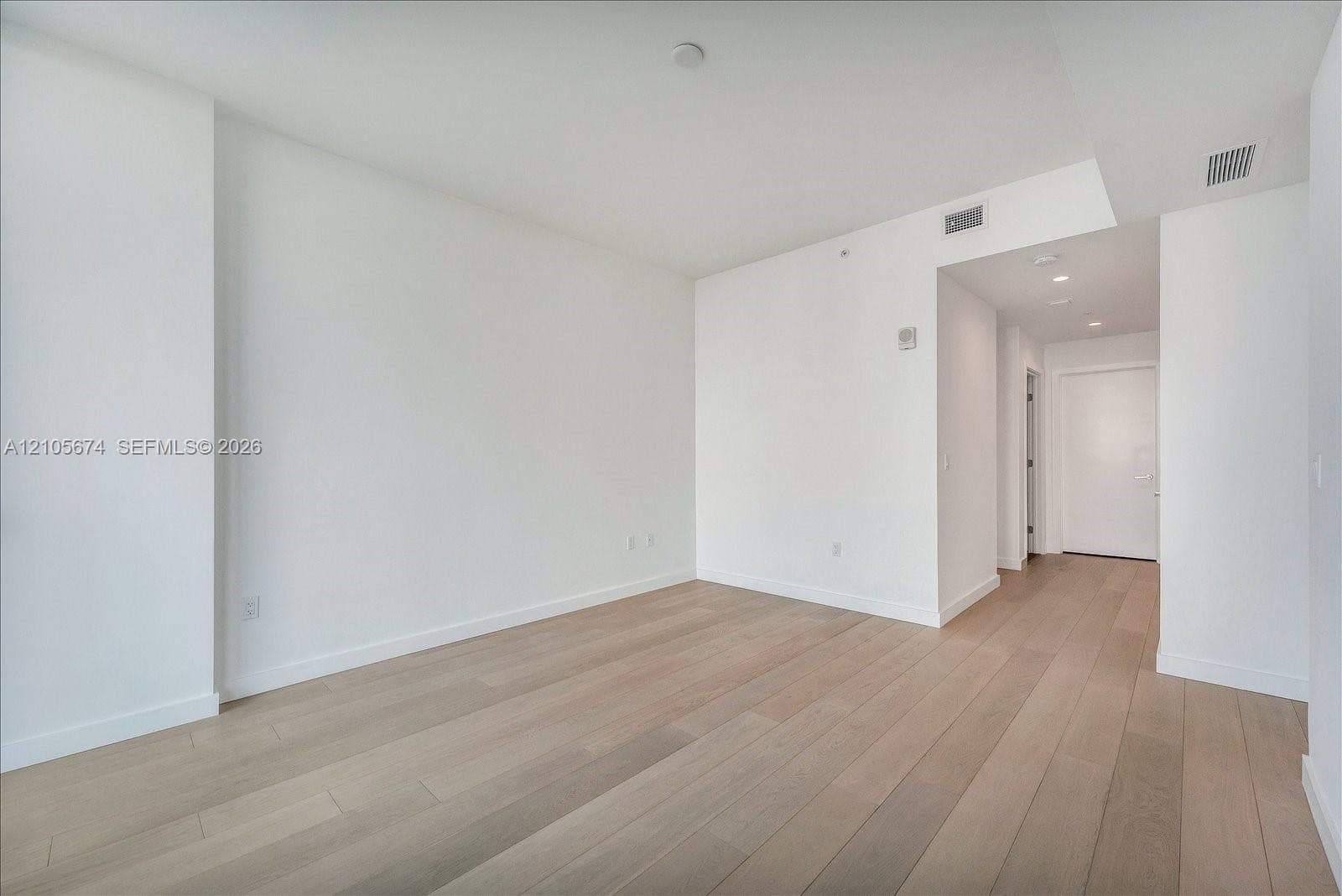 9201 E Bay Harbor Dr 710 photo 15