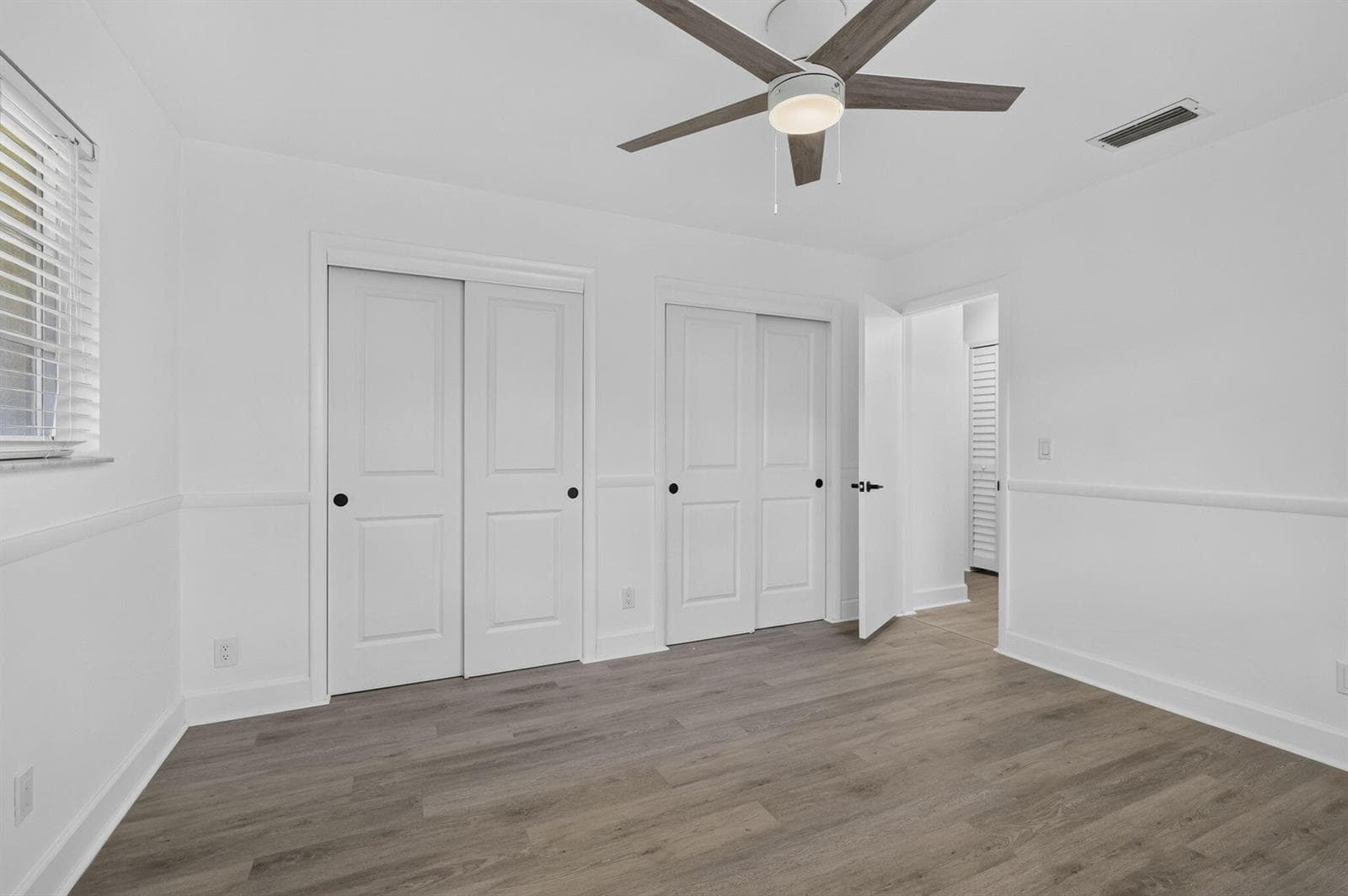 405 SOUTHWIND Drive 4 photo 16
