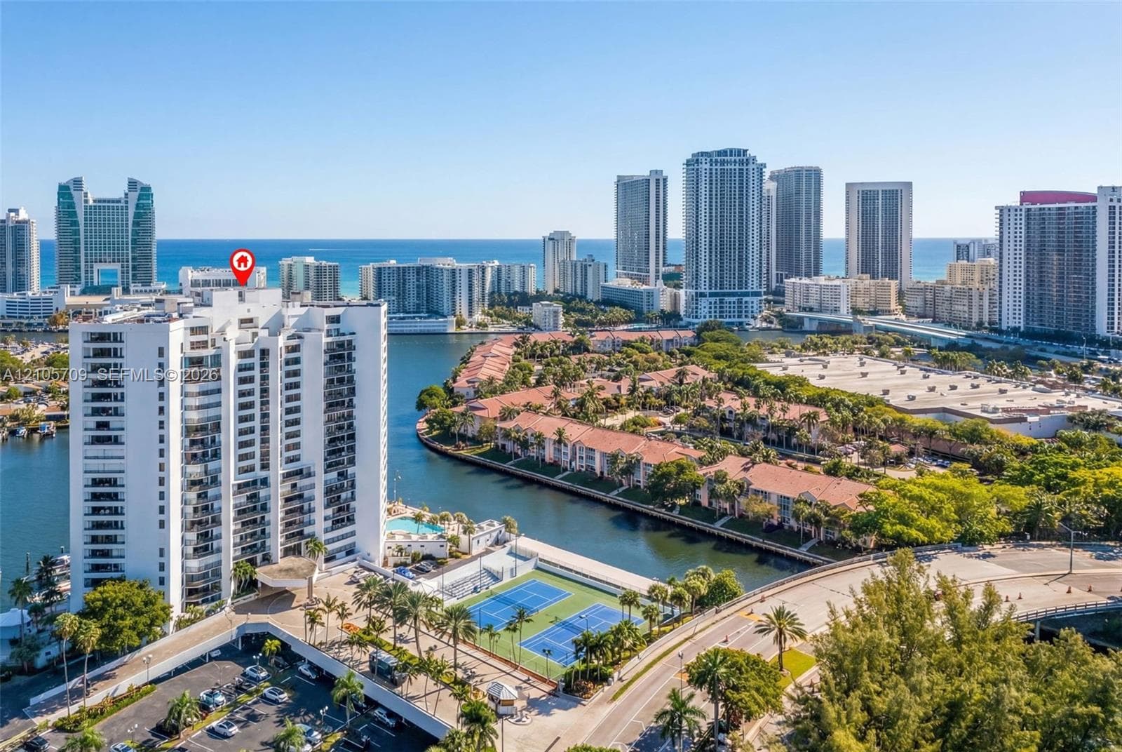300 Three Islands Blvd 516 photo 1