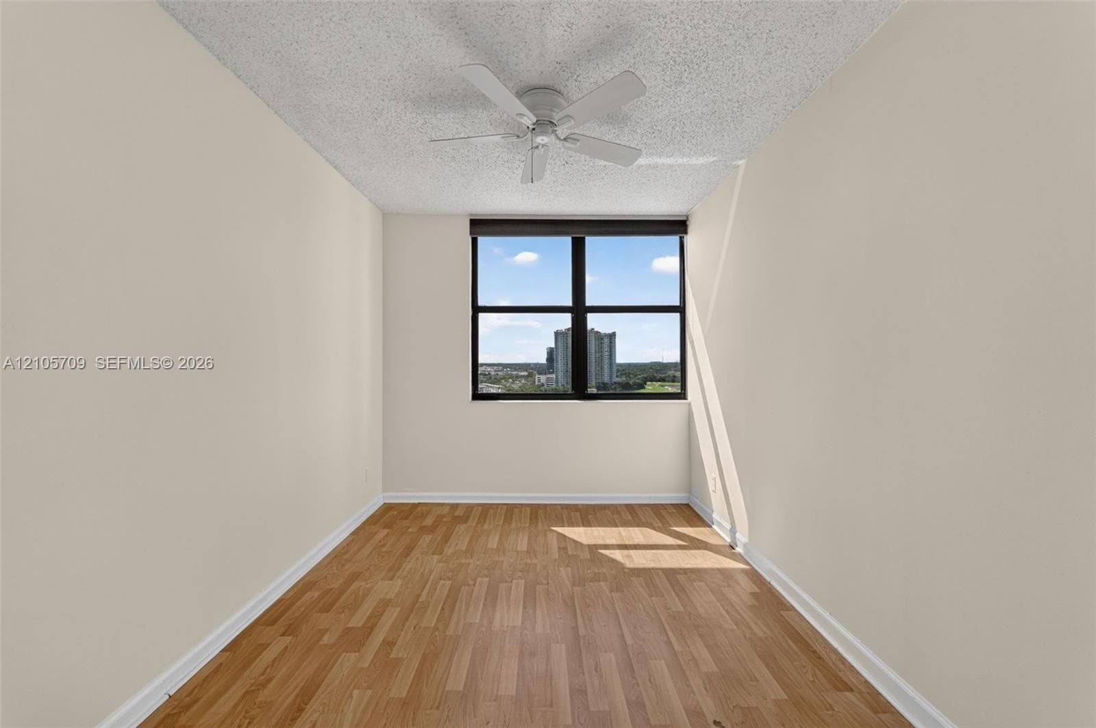300 Three Islands Blvd 516 photo 20