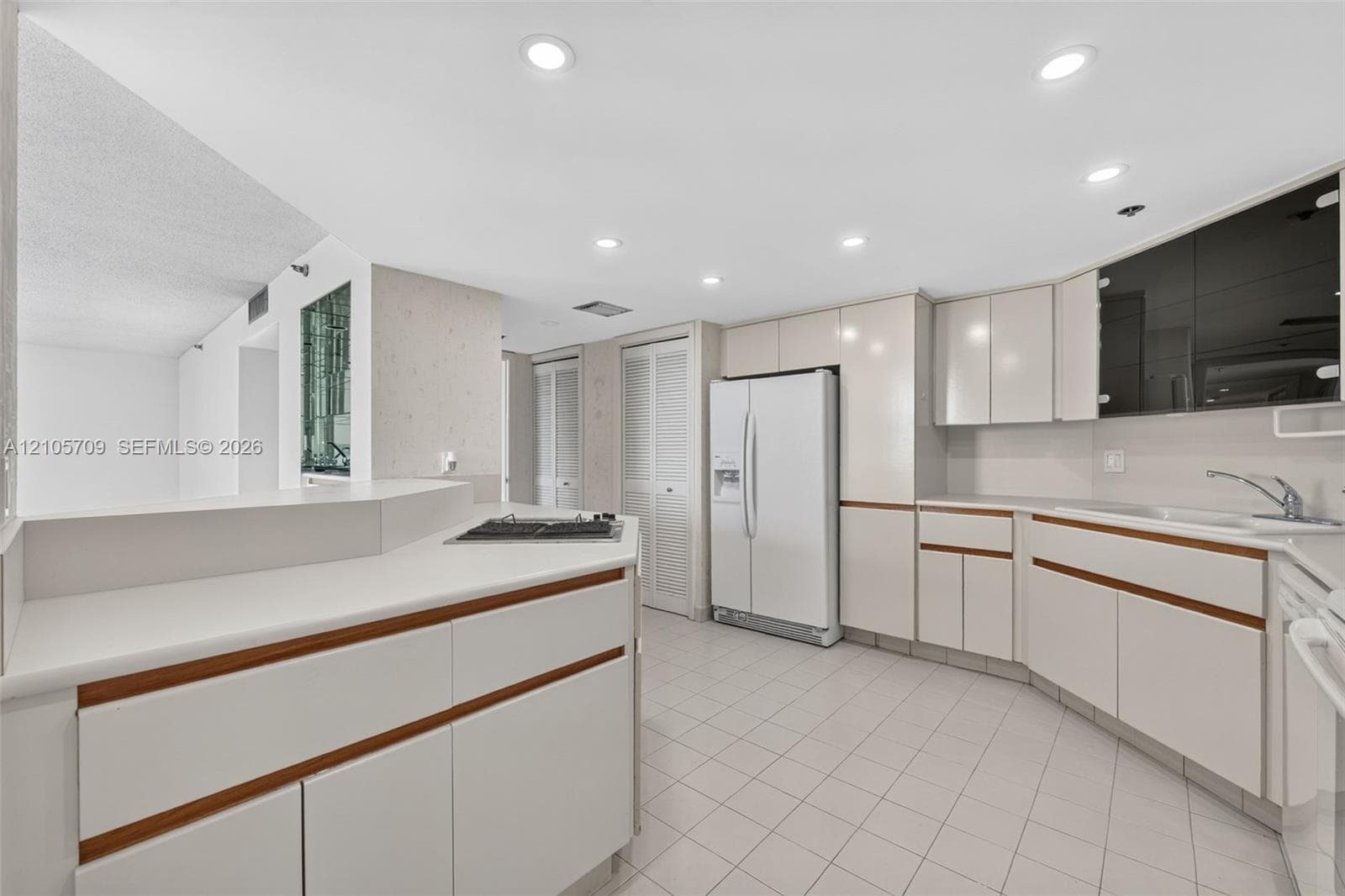 300 Three Islands Blvd 516 photo 19