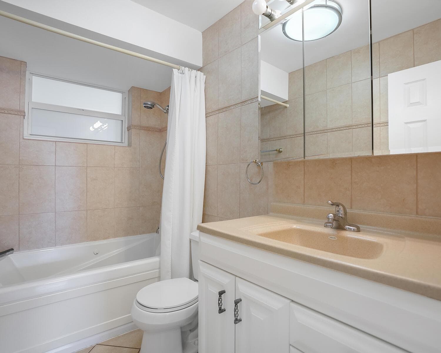 2600 DIANA Drive 107 photo 6