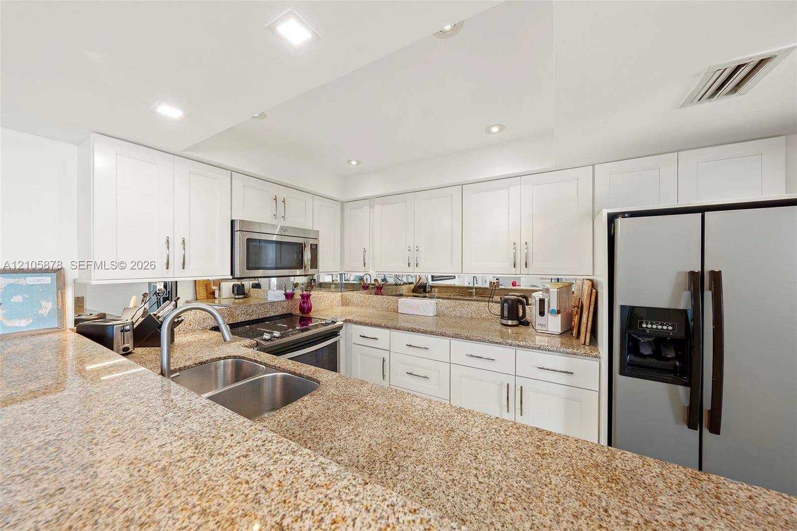 650 West Ave 1807 photo 12