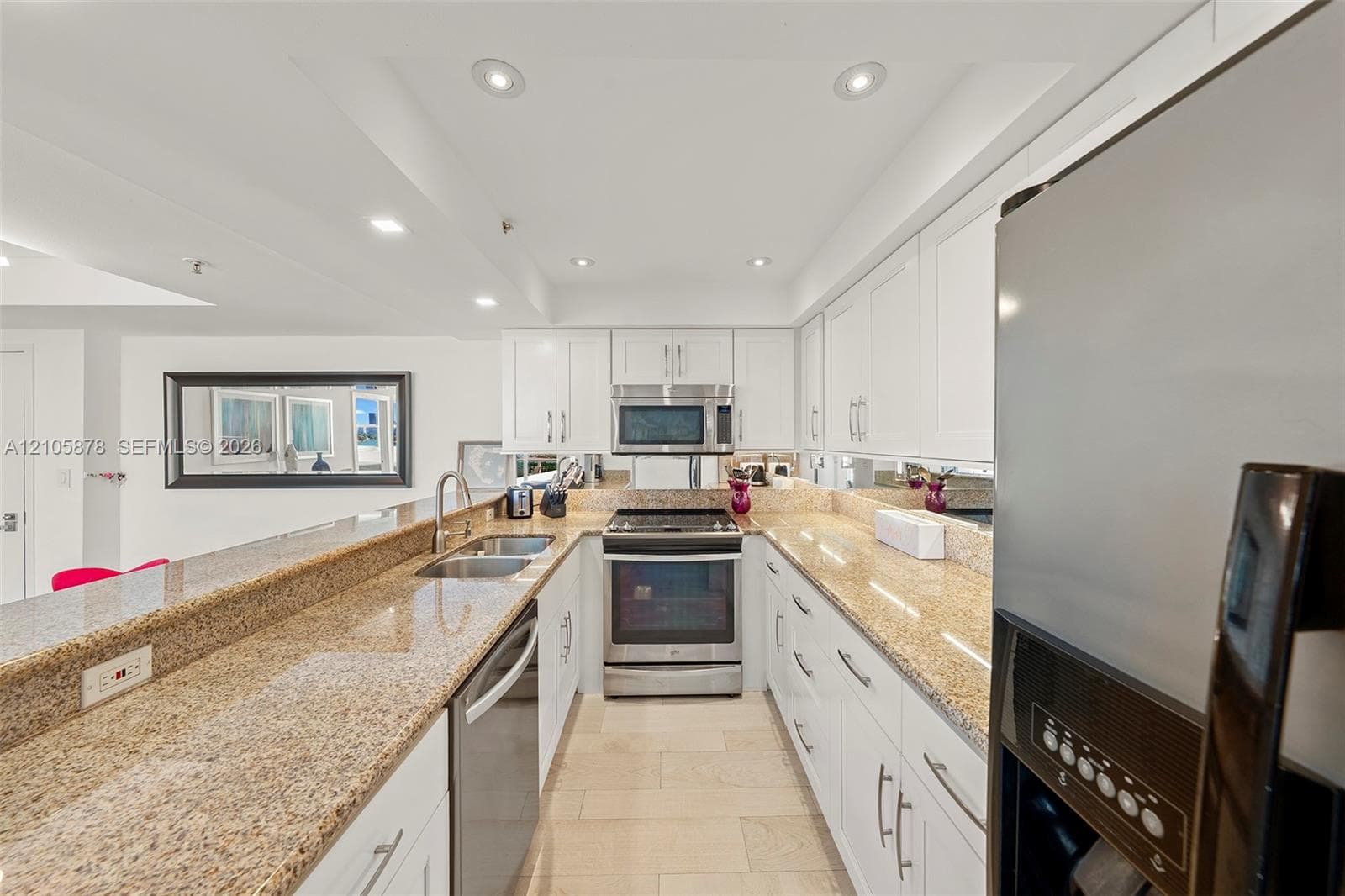 650 West Ave 1807 photo 11