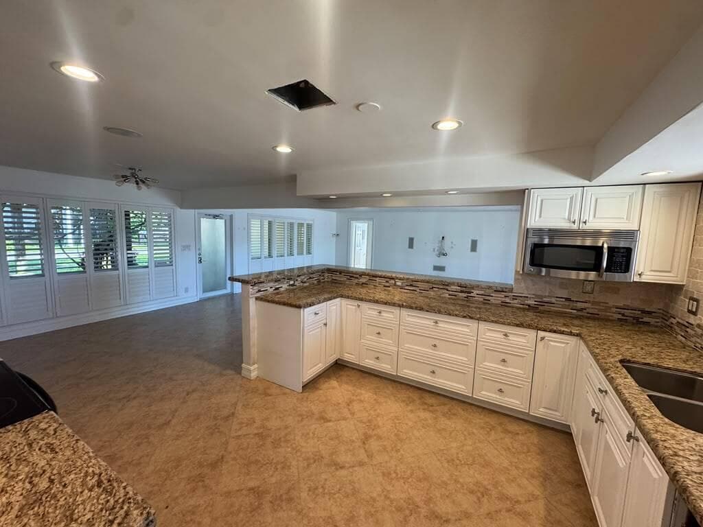 330 SE 10TH Street photo 18